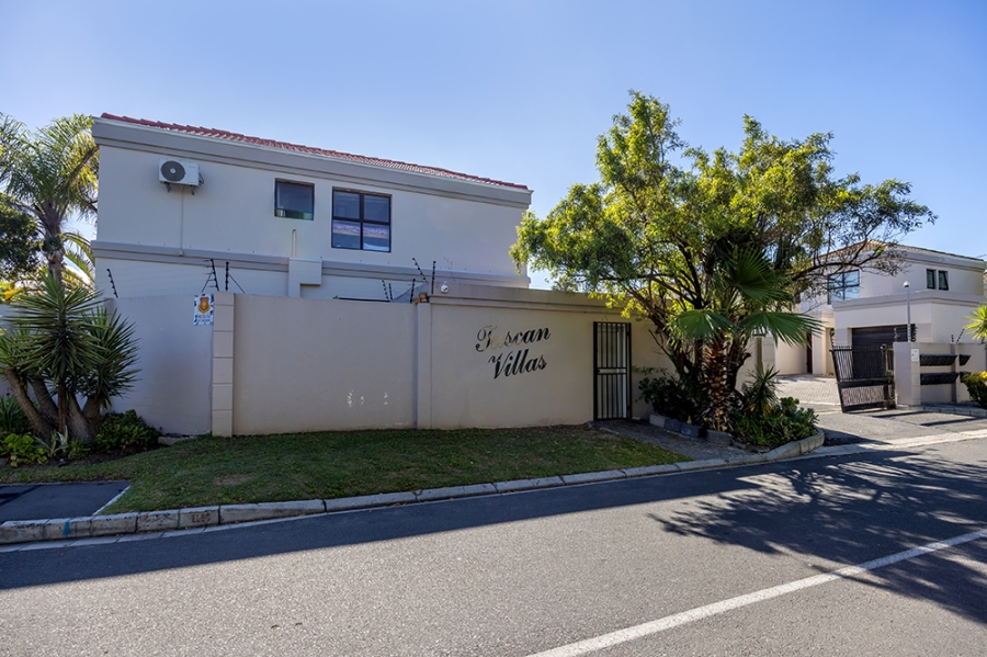 2 Bedroom Property for Sale in Parklands Western Cape